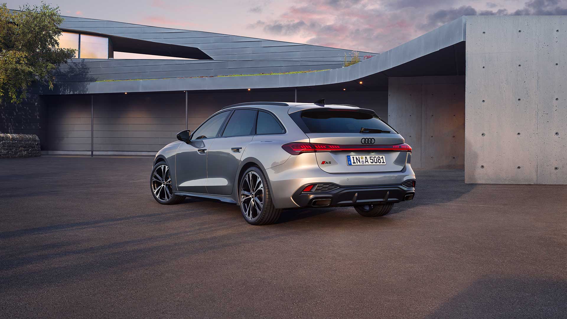 Audi A5 Avant Arsmodell 2024